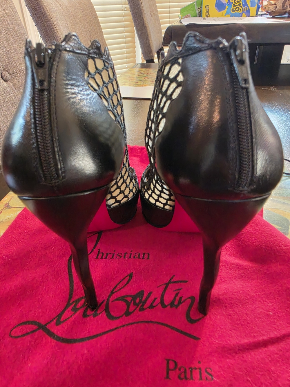 Authentic Christian Louboutin Black Mesh Scallop High-Heel Pumps - Picture 9 of 15